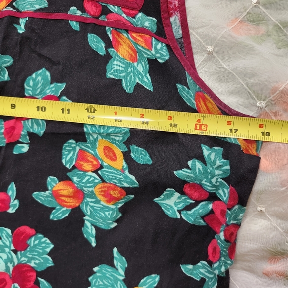 Modcloth Sleeveless Blouse - Picture 2 of 3